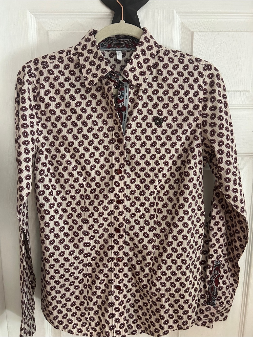 Cinch Womens Cream and Burgundy Printed Button-Down Shirt